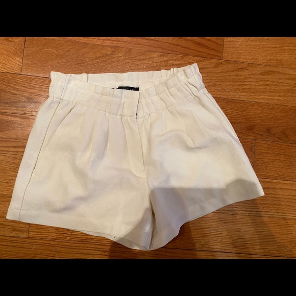 Dynamite Shorts - Picture 1 of 2